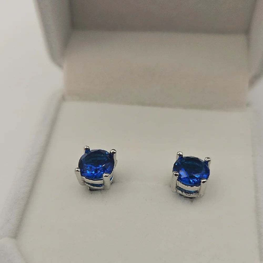 Effy Sapphire Blue Stud Earrings - Picture 4 of 12